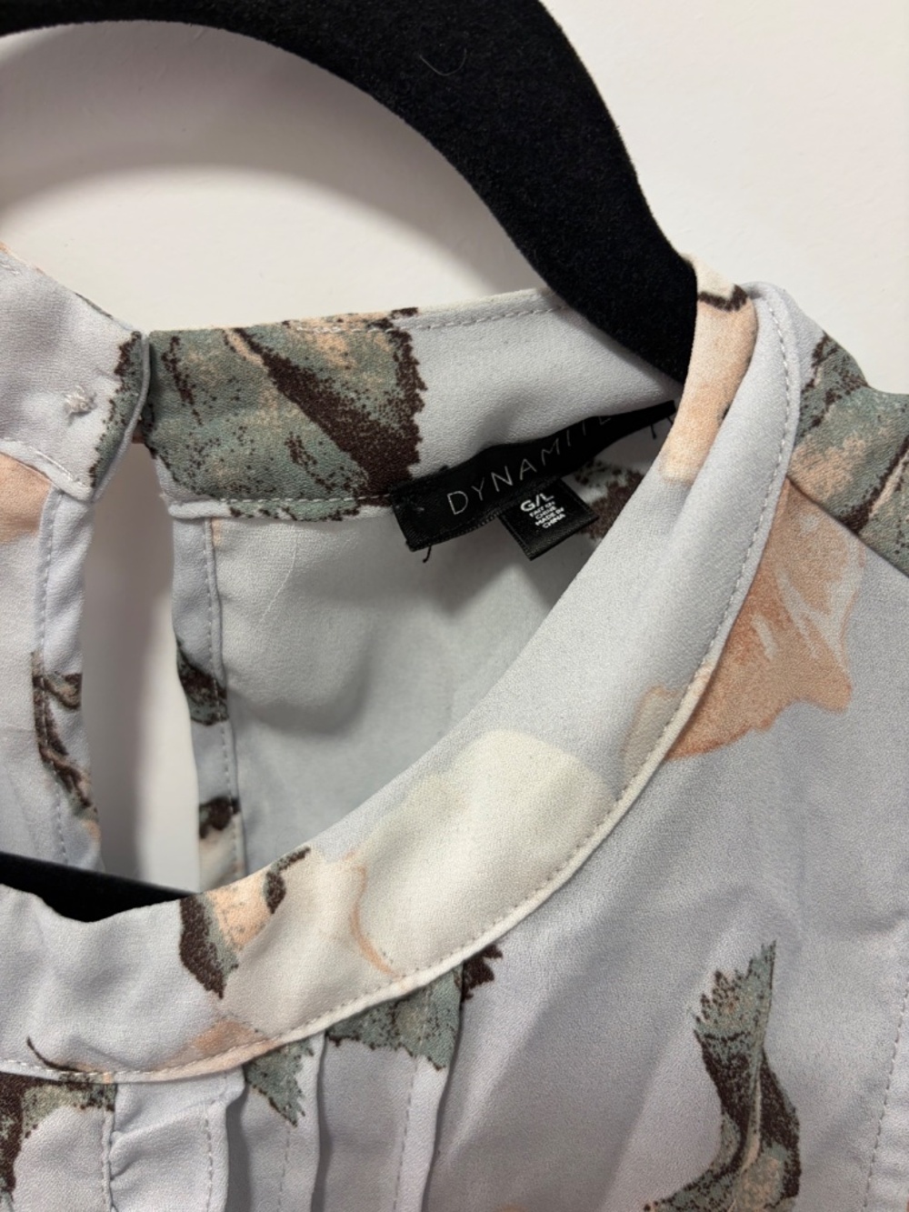 Dynamite Floral Blouse With Ruffles - Picture 3 of 3